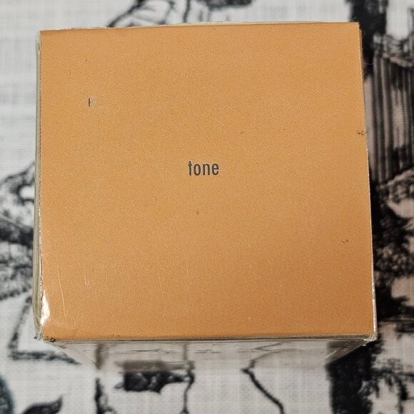 Stila Stay All Day Foundation - Tone - 1 fl oz / 30 mL - Picture 4 of 4